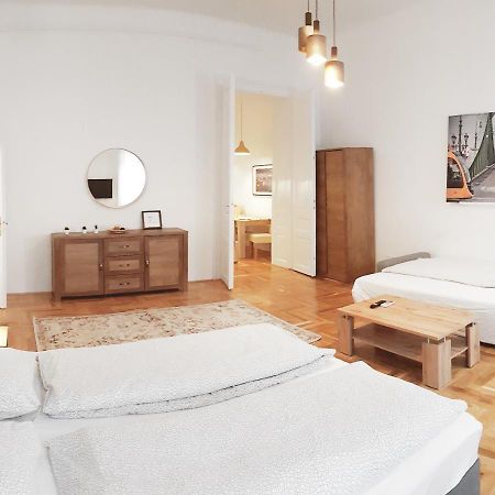 דירות בודפשט Luxury New Cozy Flat At Dob Street Nearby Gozsdu Court מראה חיצוני תמונה
