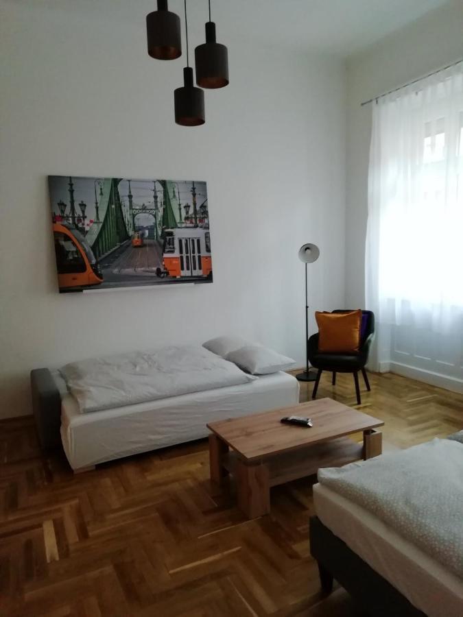 דירות בודפשט Luxury New Cozy Flat At Dob Street Nearby Gozsdu Court מראה חיצוני תמונה